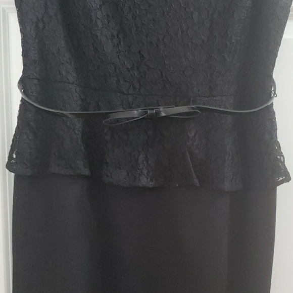 Elle Peplum Dress - Picture 3 of 4